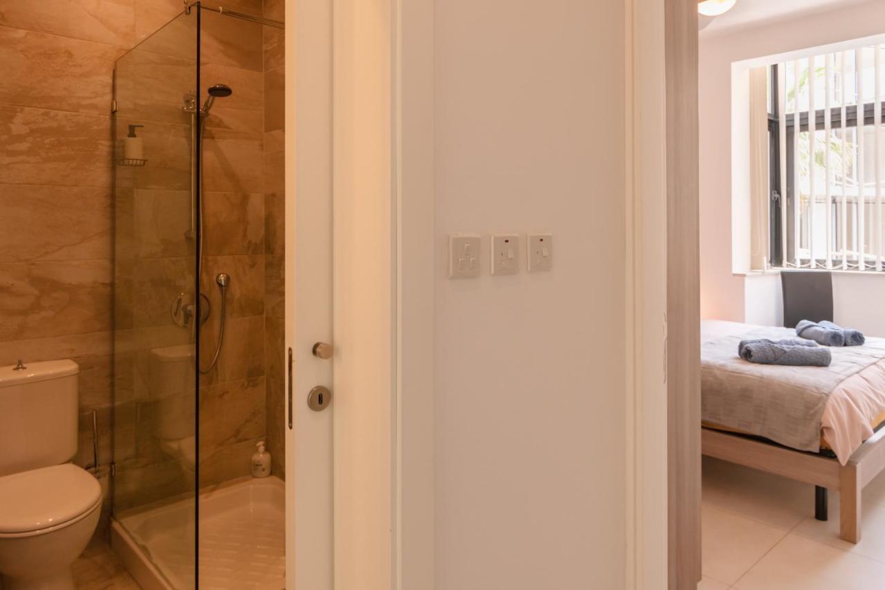 Modern Comfort - 2Br Apartment Center Of St Julians & Paceville San Ġiljan Buitenkant foto