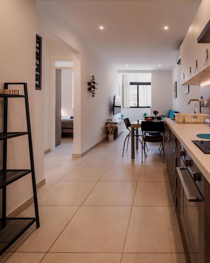 Modern Comfort - 2Br Apartment Center Of St Julians & Paceville San Ġiljan Buitenkant foto